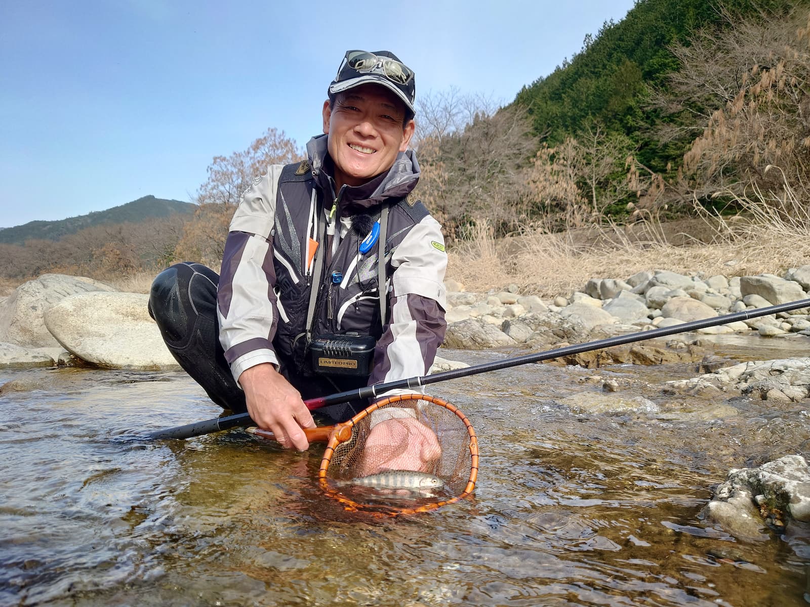 和良川でアマゴ釣り