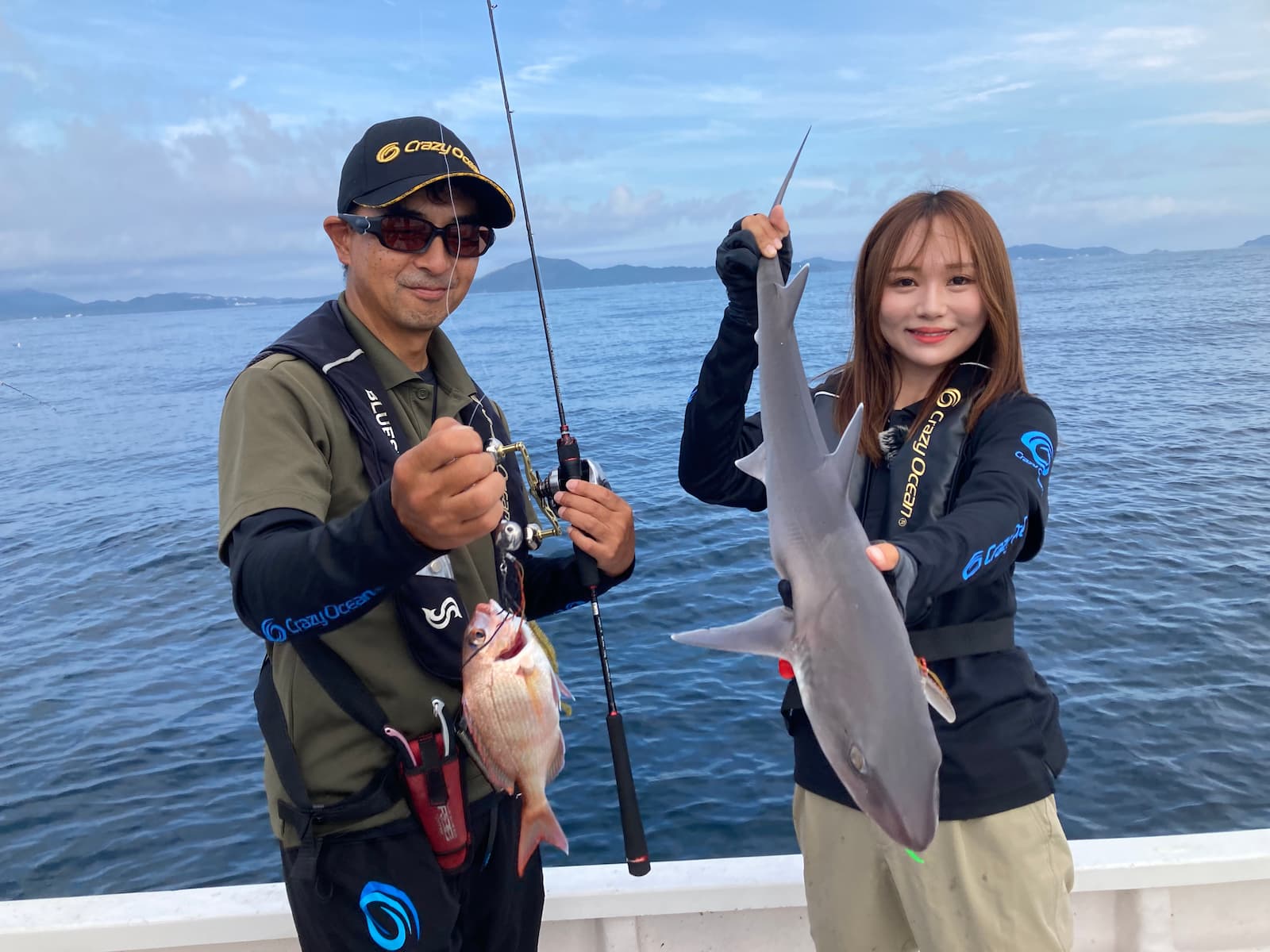 仲さんはマダイ、あゆちぃはサメのダブルヒット