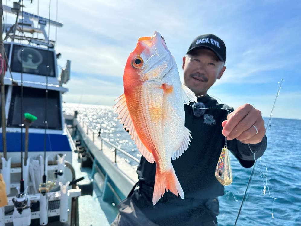 レンコ鯛をゲットした伊豫部さん