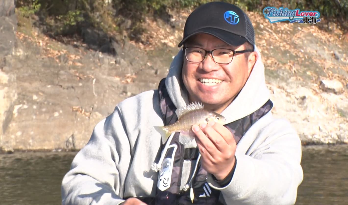 ブルーギルを釣り上げた西さん