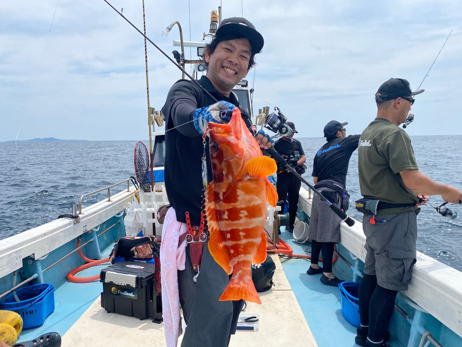アカハタをゲットした森さん