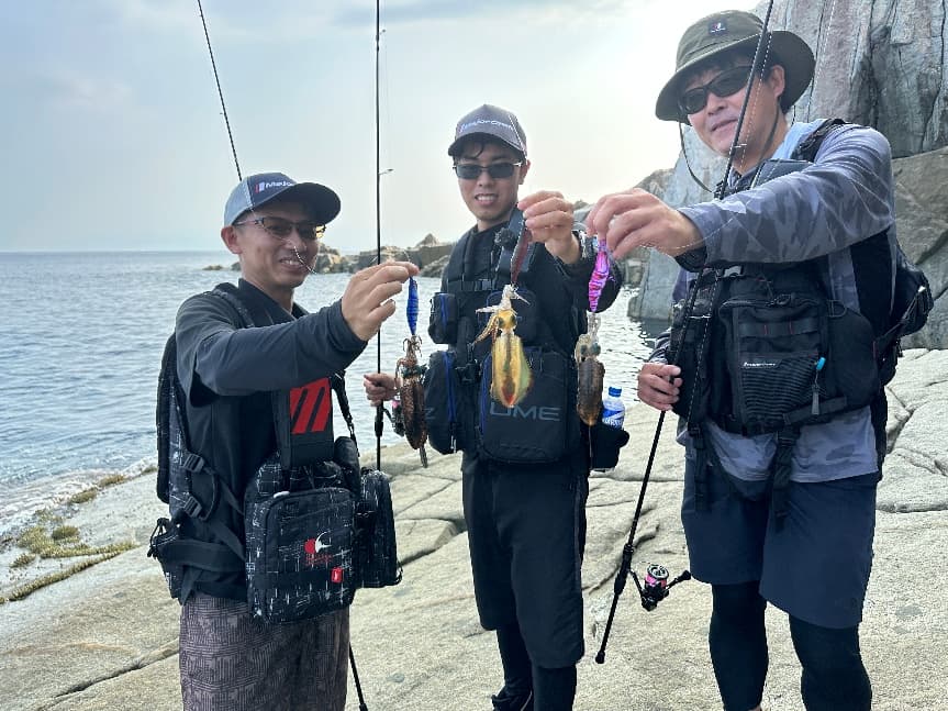秋イカ釣りを楽しんだメンバーたち