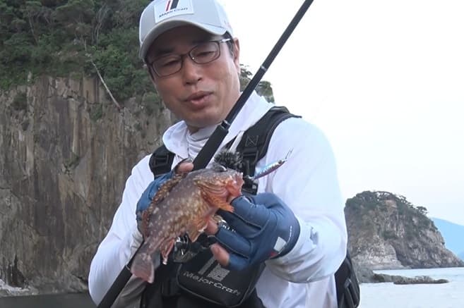 カサゴをゲットした広瀬さん